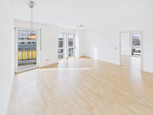 heller Wohnbereich - Helle 2-Zimmer-Wohnung mit Balkon und Außenstellplatz zum Wohlfühlen