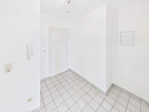 Eingangsbereich - 2 Zimmer Etagenwohnung in Wiesbaden