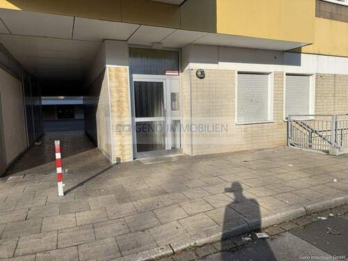 Eingang - 3 Zimmer Etagenwohnung zum Kaufen in Essen / Horst