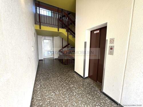 Eingangsbereich - 3 Zimmer Etagenwohnung in Essen / Horst