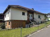 Seitenansicht - 8 Zimmer Mehrfamilienhaus, Wohnhaus zum Kaufen in Bad Rodach / Heldritt