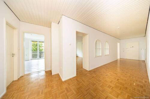 geräumiger Flur - 3 Zimmer Etagenwohnung in München