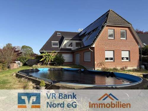 Gartenansicht - Großzügiges Einfamilienhaus in idyllischer Wohnlage