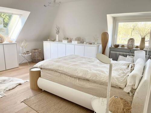 Schlafzimmer - 2 Fenster - 