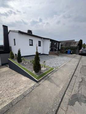 Bild 2 - 5 Zimmer Einfamilienhaus zum Kaufen in Berod