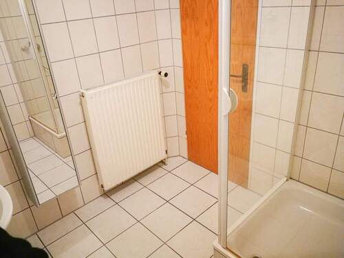 Badezimmer Ansicht 2 - 