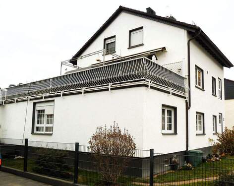 Bild 2 - 8 Zimmer Mehrfamilienhaus, Wohnhaus zum Kaufen in Hattersheim am Main