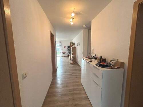 Eingangsbereich und Flur - 