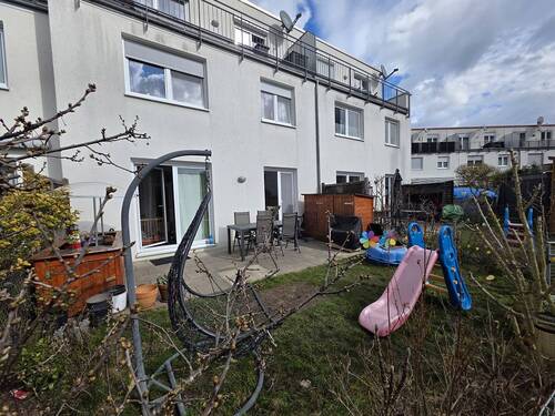 20260311_110352_(1024_x_768).jpg - Mehrfamilienhaus, Wohnhaus mit 121,00 m&sup2; in Fürth zur Miete