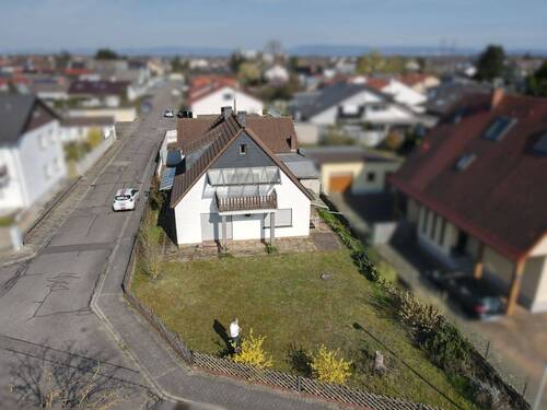 Sonnige Gartenseite - 