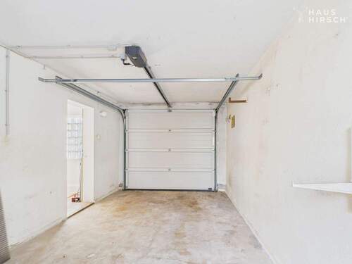 Garage - 