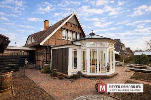 Objektansicht hinten - 5 Zimmer Einfamilienhaus zum Kaufen in Rastede