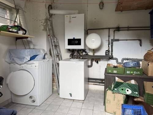 Abstellraum hinter der Garage - 