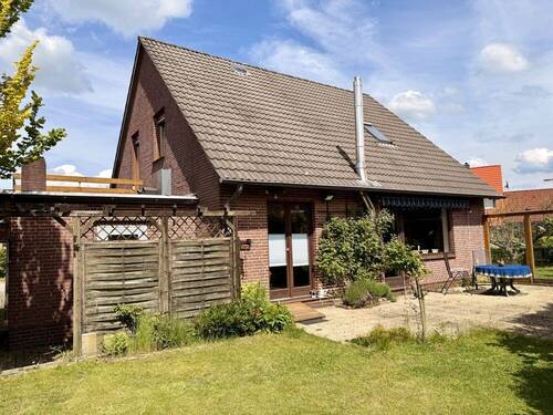 Terrasse - Einfamilienhaus mit 130,00 m&sup2; in Jever zum Kaufen