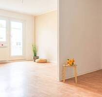Bezugsfertige 3-Raum-Wohnung mit großem Wohn-Essbereich - Chemnitz Kappel