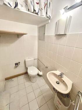 WC Gast/ Waschmaschine - 