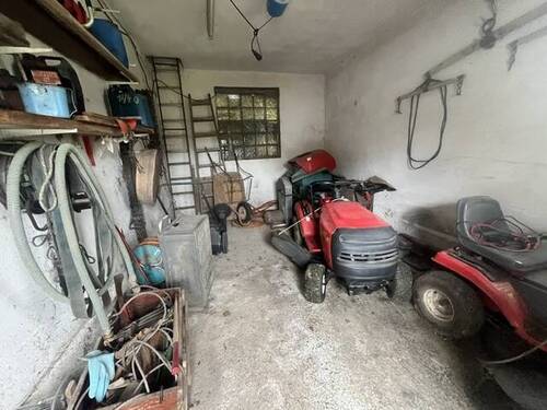 Garage - 