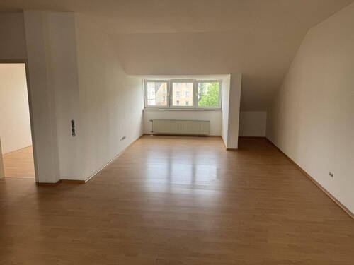 Bild 1 - Leverkusen Manfort Helle, freundliche Dachgeschosswohnung