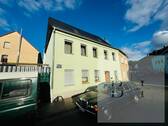 Vorderansicht - 7 Zimmer Einfamilienhaus zum Kaufen in Crimmitschau