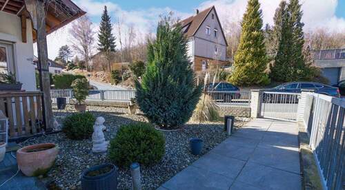 Vorgarten / Eingangsbereich - 4 Zimmer Einfamilienhaus in Langelsheim