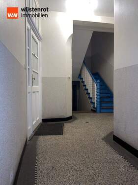 Hauseingang/Treppenhaus - 