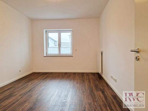 Schlafraum 01 - Terrassenwohnung mit 66,80 m&sup2; in Waging am See zur Miete