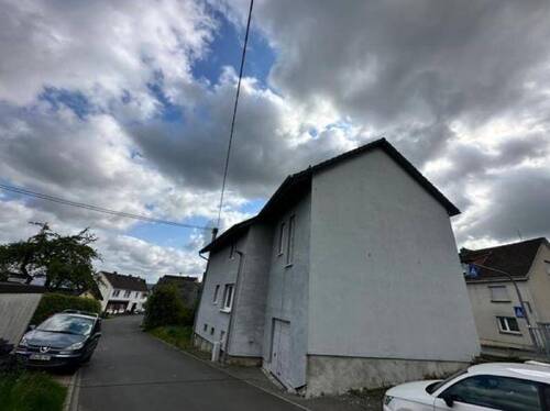 Bild 3 - 8 Zimmer Mehrfamilienhaus, Wohnhaus in Roth