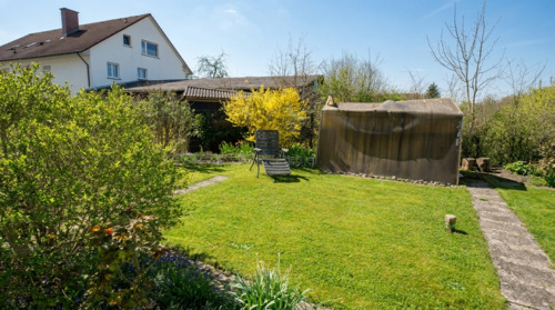 Großer Garten - Mehrfamilienhaus, Wohnhaus mit 204,00 m&sup2; in Heiligenberg zum Kaufen