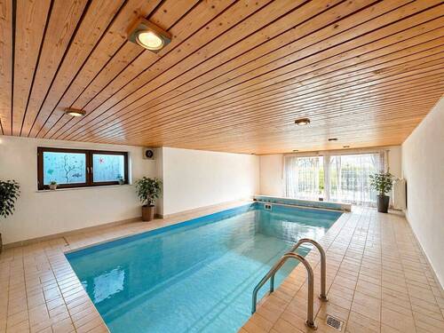 Schwimmhalle UG - 