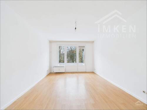 Wohnzimmer - 2 Zimmer Etagenwohnung zum Kaufen in Hamburg