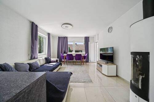 Wohnzimmer - Mehrfamilienhaus, Wohnhaus mit 197,00 m&sup2; in Friedrichshafen zum Kaufen
