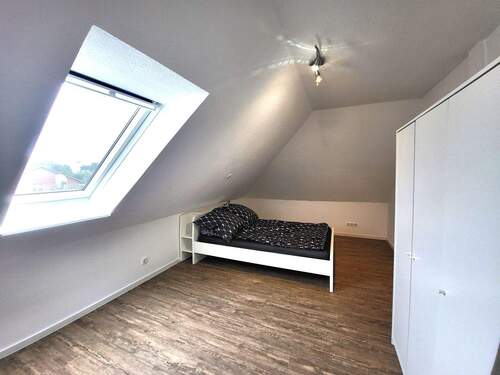 Schlafzimmer 1 - Etagenwohnung mit 120,00 m² in Stade zur Miete