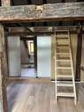 Treppe zur Galerie - 