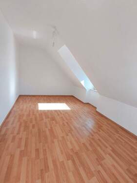 Schlafzimmer - Etagenwohnung mit 50,90 m&sup2; in Radebeul zur Miete