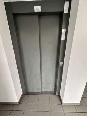 Aufzug - 4 Zimmer Etagenwohnung zur Miete in Bielefeld