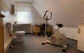 Zimmer OG mit Waschmöglichkeit und Toilette - 