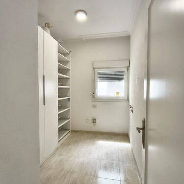Kleines Zimmer Flur rechts - 