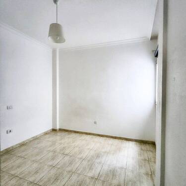 Zweites Zimmer Flur rechts - 