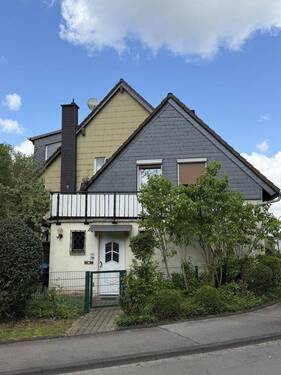 Eingangsbereich - Einfamilienhaus mit Einliegerwohnung im Grünen von privat