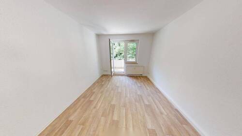 Wohnzimmer Vergleichswohnung - 2 Zimmer Etagenwohnung zur Miete in Chemnitz