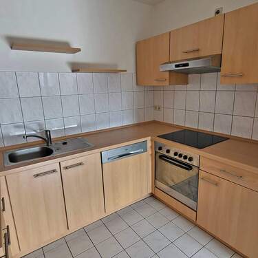 großzügige Einbauküche - 