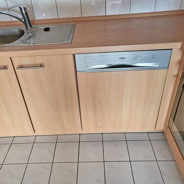 Einbauküche mit Geschirrspüler - 