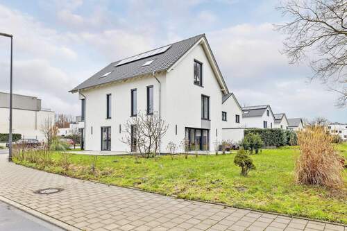 Außenansicht Garten - Einfamilienhaus mit 251,00 m&sup2; in Gelsenkirchen zum Kaufen