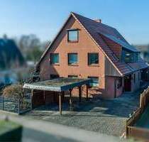 Top gepflegtes Zweifamilienhaus mit zwei Kaminen, Vollkeller und Garage in beliebter Ortslage - Schwarzenbek