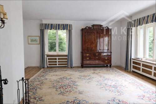 Innen - KI überarbeitet - 