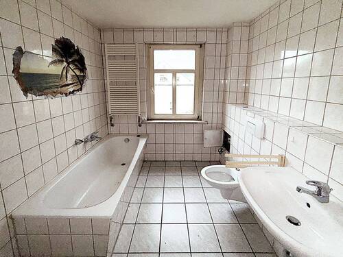 Bad - Mehrfamilienhaus, Wohnhaus zum Kaufen in Gersdorf