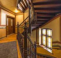 KLASSISCHES EIGENTUM IM SZENEVIERTEL | 4-Raum-Wohnung mit Erker, Balkon & edler Ausstattung - Leipzig Connewitz