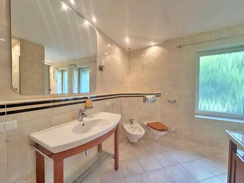Badezimmer EG Bild 1 - 