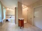 Badezimmer EG Bild 2 - 