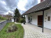 Vorplatz _ Hauseingang - 